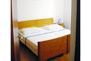 Croaţia Privát Rogoznica, Exteriorul